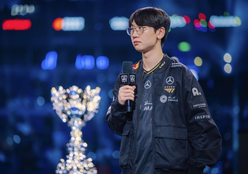 Tuyển thủ đầu tiên của T1 chốt skin CKTG 2025